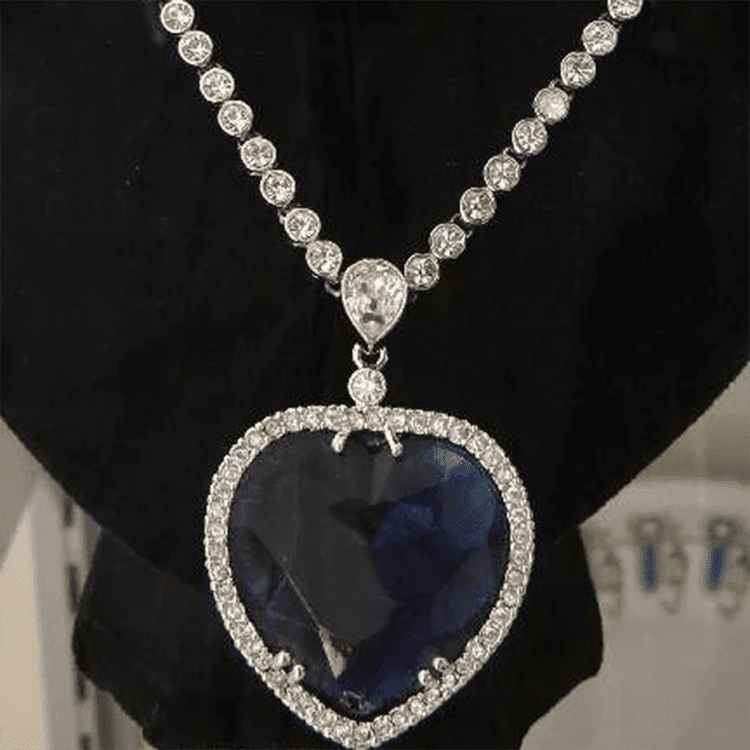 World Famous Heart of the Ocean Necklace Movie Prop via Tianic Fandom