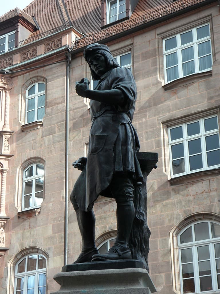 Image of Peter Henlein statue